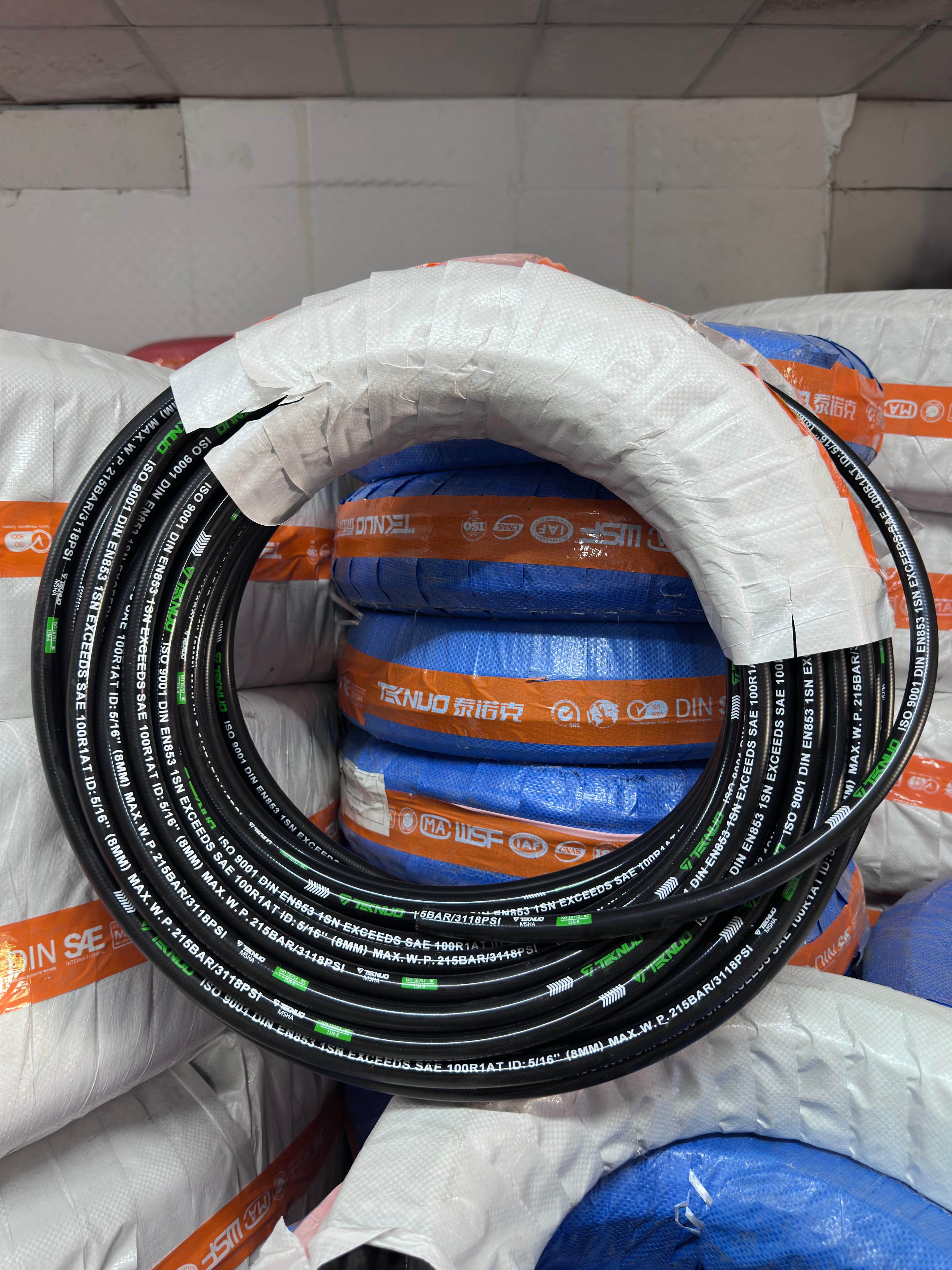 Ống Thủy Lực da trơn TEKNOU, 5/16 R1AT - 2