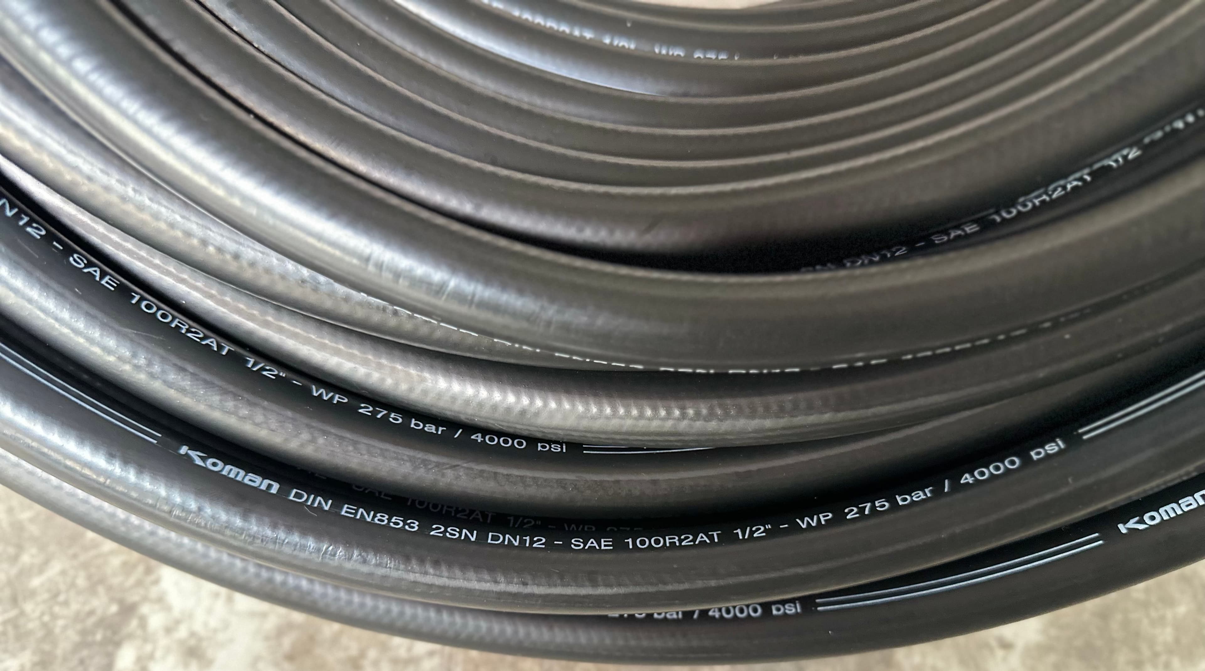 Ống Thủy Lực KOMAN, 1/2" 2SN Hàn Quốc Chính Hãng – 2 Lớp Thép Chịu Áp Cao